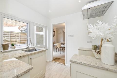 2 bedroom terraced house for sale, Banbury Street, Watford