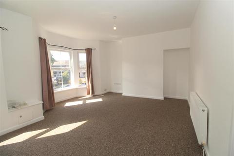 3 bedroom flat to rent, Chepstow Road, Newport NP19
