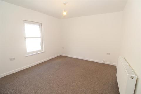 3 bedroom flat to rent, Chepstow Road, Newport NP19