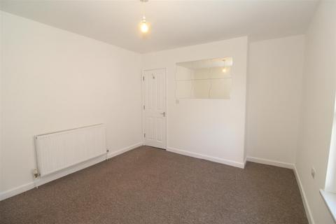 3 bedroom flat to rent, Chepstow Road, Newport NP19
