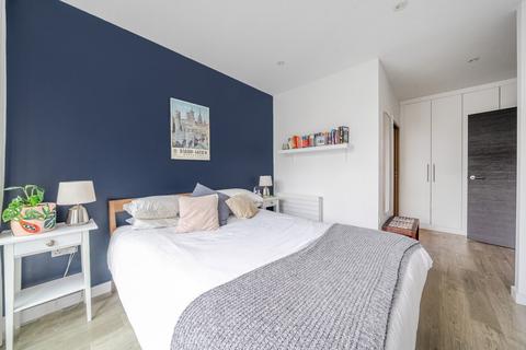 2 bedroom flat to rent, Station Approach, Sydenham, London, SE26