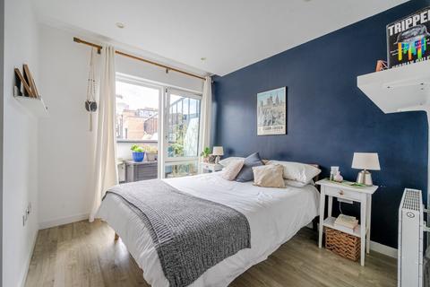 2 bedroom flat to rent, Station Approach, Sydenham, London, SE26