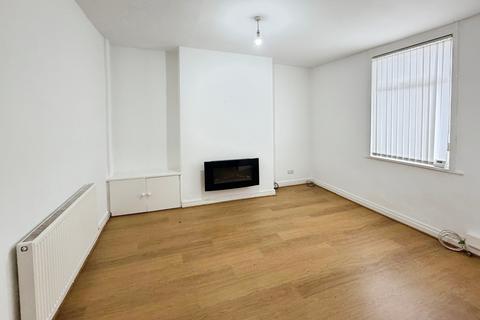 2 bedroom terraced house to rent, Bolton Road, Ashton-In-Makerfield, WN4