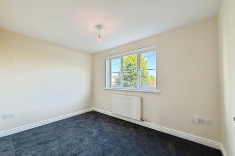 2 bedroom flat to rent, Greenall Street, Ashton-In-Makerfield, WN4