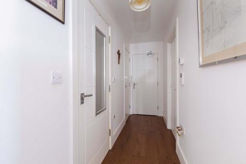 2 bedroom apartment for sale, Bishops Road, Slough SL1