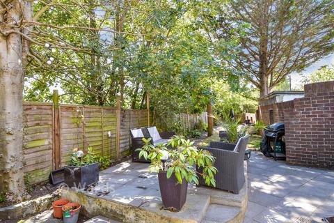 4 bedroom terraced house for sale, London Road, Gravesend DA11