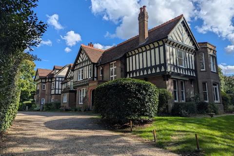 2 bedroom apartment to rent, Buckingham Road, Winslow MK18