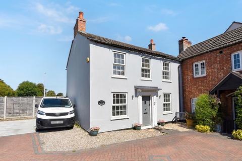 3 bedroom semi-detached house for sale, Shortmead Street, Biggleswade SG18