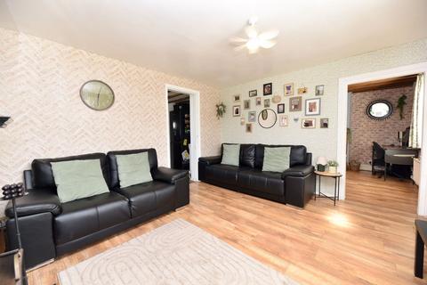 3 bedroom semi-detached house for sale, Shortmead Street, Biggleswade SG18