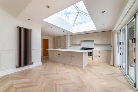 3 bedroom detached bungalow for sale, Alderley Drive, Newcastle Upon Tyne, NE12
