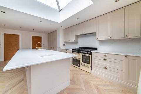 3 bedroom detached bungalow for sale, Alderley Drive, Newcastle Upon Tyne, NE12