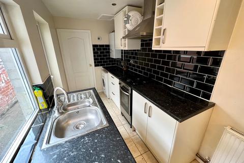 2 bedroom terraced house to rent, Nicholls Street, Coventry, CV2