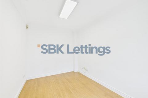 4 bedroom detached house to rent, Ryelands Close, Market Harborough