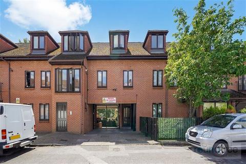 1 bedroom flat for sale, Sovereign House, Scout Way,NW7