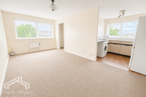 Studio for sale, Hoghton Close, Lytham St. Annes, Lancashire
