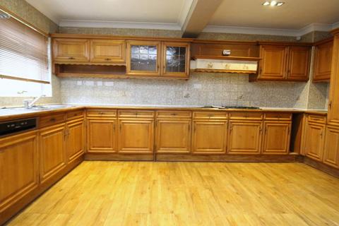 4 bedroom townhouse to rent, Ford End, Woodford Green IG8