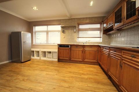 4 bedroom townhouse to rent, Ford End, Woodford Green IG8