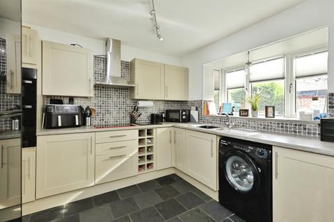 2 bedroom end of terrace house for sale, Thorpe Drive, Waterthorpe, Sheffield