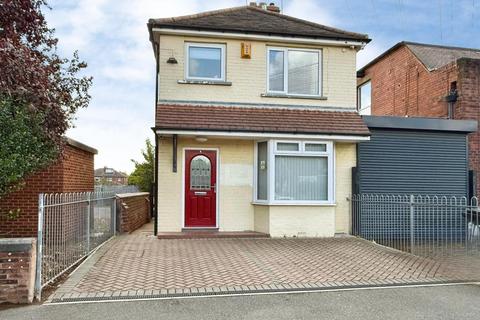 3 bedroom detached house to rent, Danum Road, Doncaster DN4