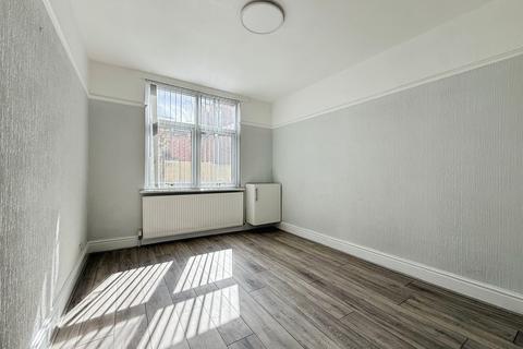 3 bedroom detached house to rent, Danum Road, Doncaster DN4