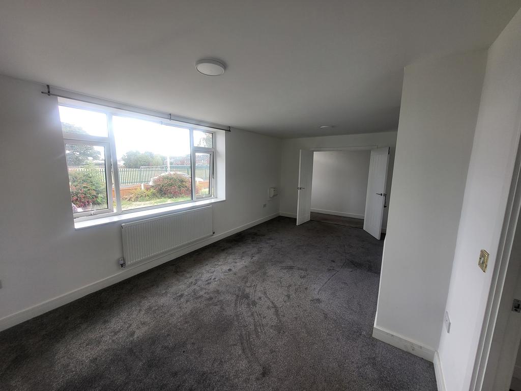 House in Ellesmere Port - More