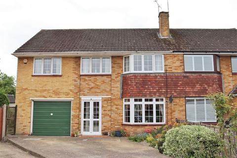 4 bedroom semi-detached house for sale, Riverside Close, Farnborough GU14