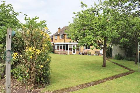 4 bedroom semi-detached house for sale, Riverside Close, Farnborough GU14