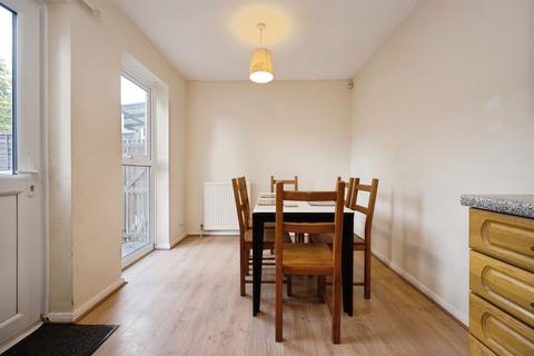 2 bedroom end of terrace house for sale, Welland Road, Aylesbury
