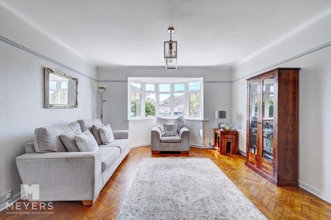 3 bedroom detached house for sale, Avon Road West, Christchurch, BH23 2