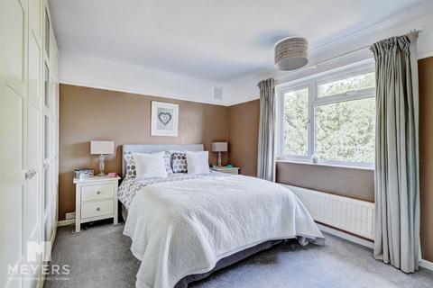 3 bedroom detached house for sale, Avon Road West, Christchurch, BH23 2