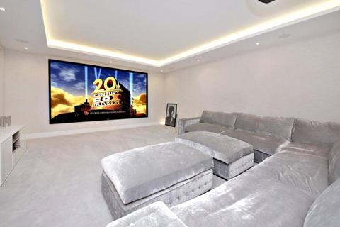 5 bedroom detached house for sale, Spencer Close, Radlett, Hertfordshire, WD7