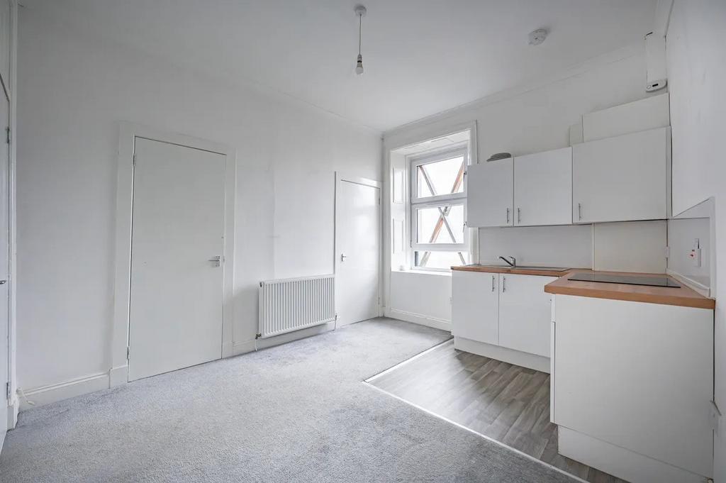 Apartment in Glasgow - View 3