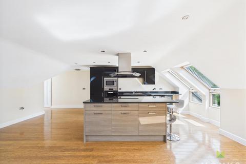 2 bedroom penthouse to rent, Copthorne Road, Shrewsbury