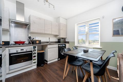 2 bedroom flat for sale, Snapdragon Lane, Worthing, BN13