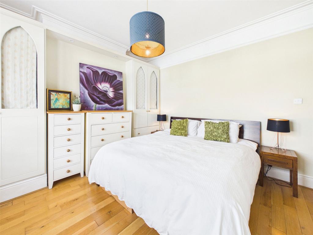 House in St Margarets - View 5