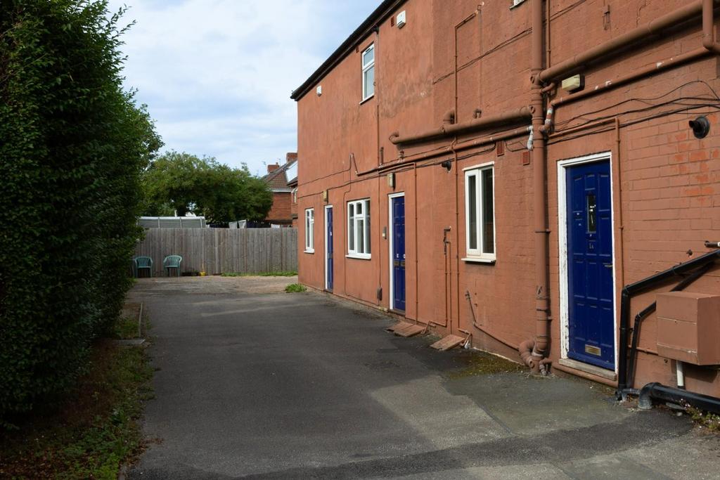 Intake Avenue, York
