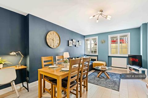 2 bedroom flat to rent, Oriental Place, Brighton, BN1