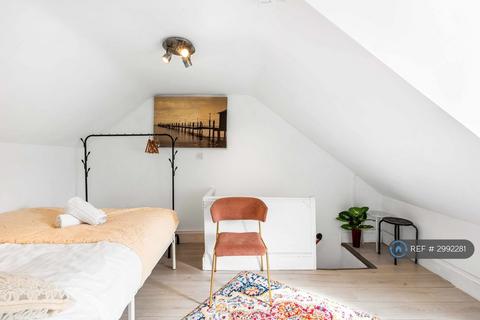 Studio to rent, Gloucester Street, Brighton, BN1