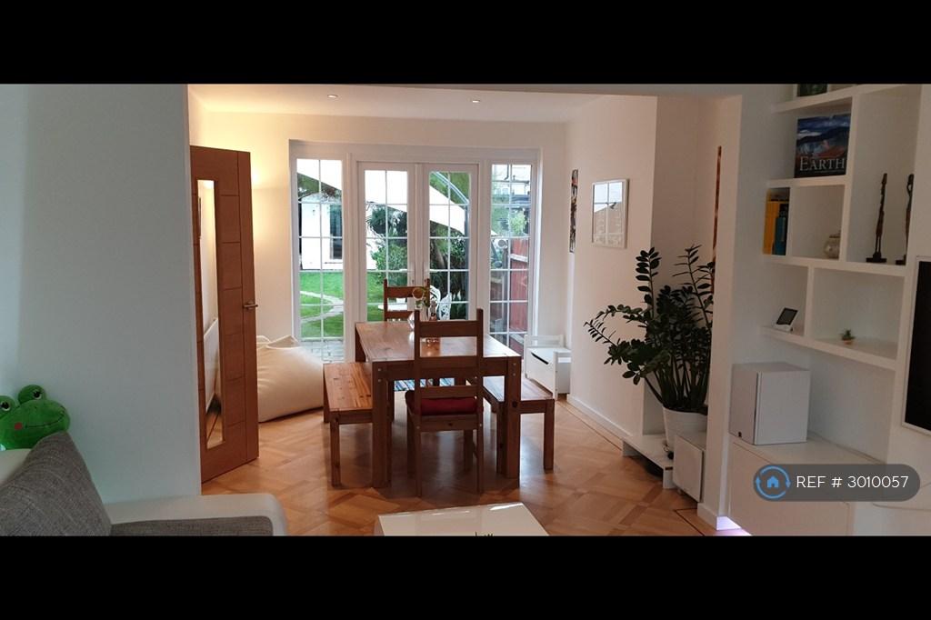 House in Morden - View 3