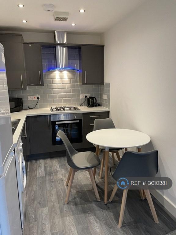 Apartment in Liverpool - View 3