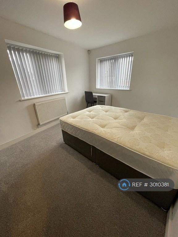 Apartment in Liverpool - More