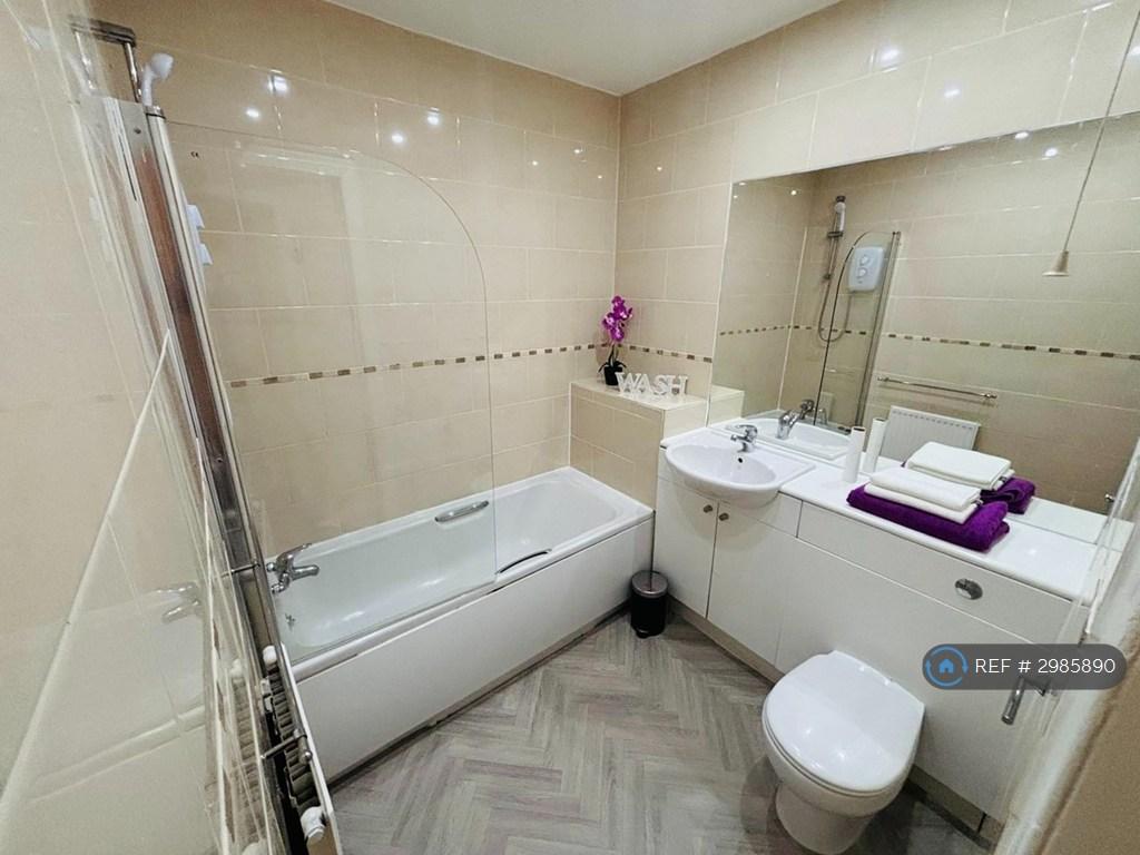 Apartment in Glasgow - View 3