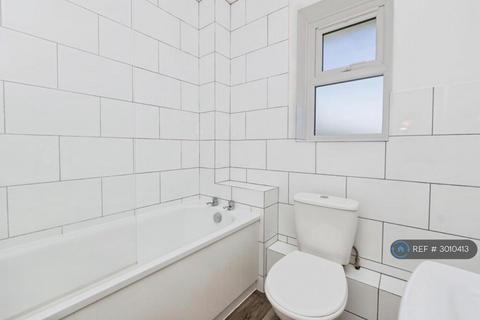 2 bedroom flat to rent, St Annes Park, Bristol, BS4