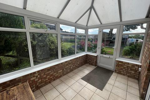 2 bedroom semi-detached house to rent, Ermine Street, Ancaster, NG32