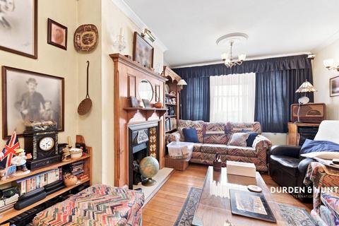 2 bedroom semi-detached house for sale, Sylvan Road, London E11