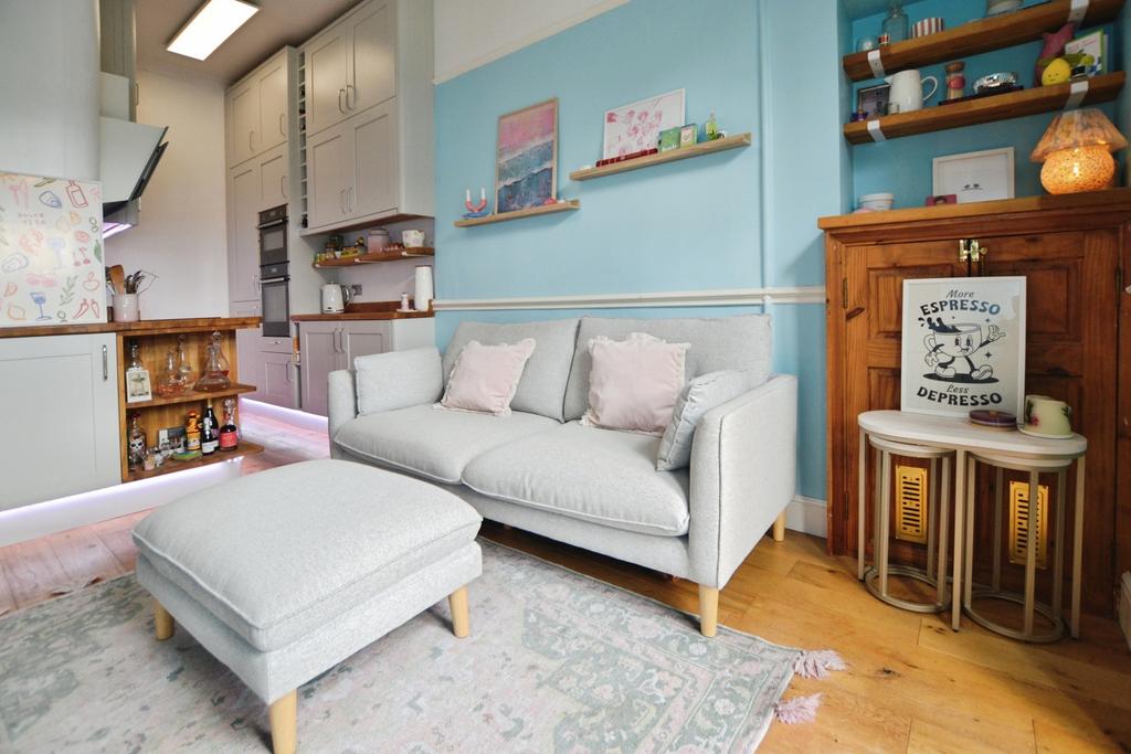 Apartment in Edinburgh - View 3