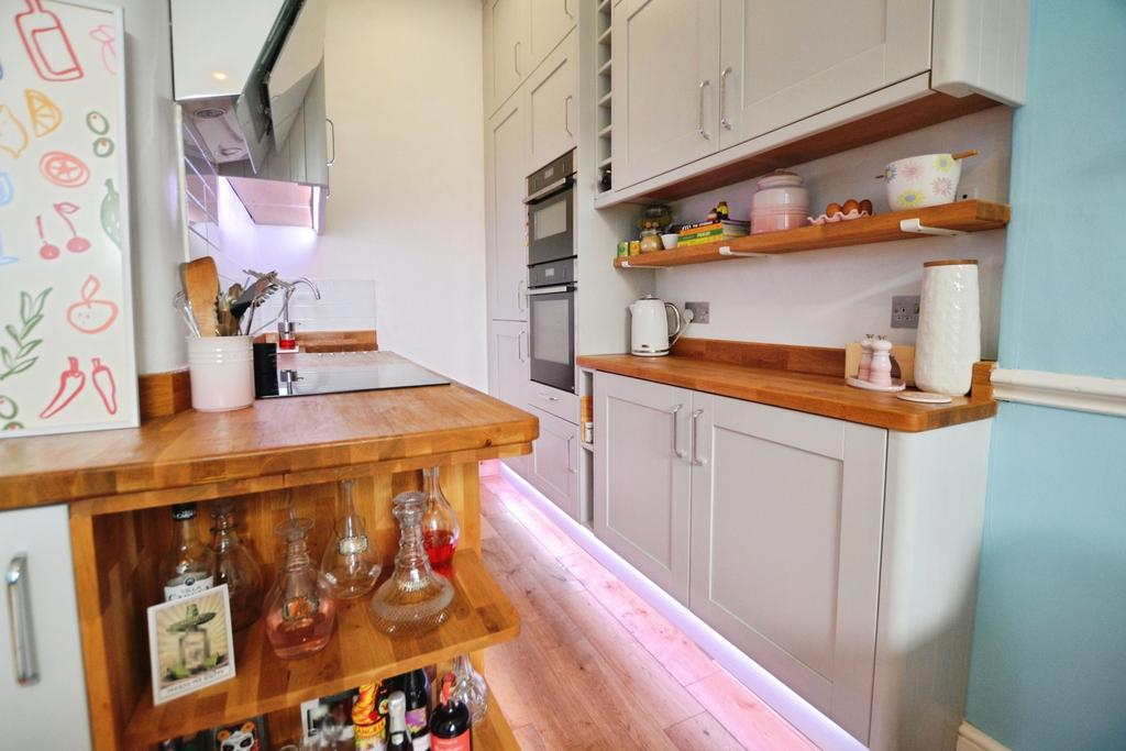 Apartment in Edinburgh - View 5
