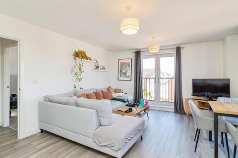 2 bedroom apartment for sale, Galapagos Grove, Bletchley, Milton Keynes