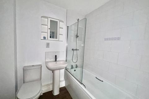 2 bedroom flat to rent, Ash Street, Northampton NN1
