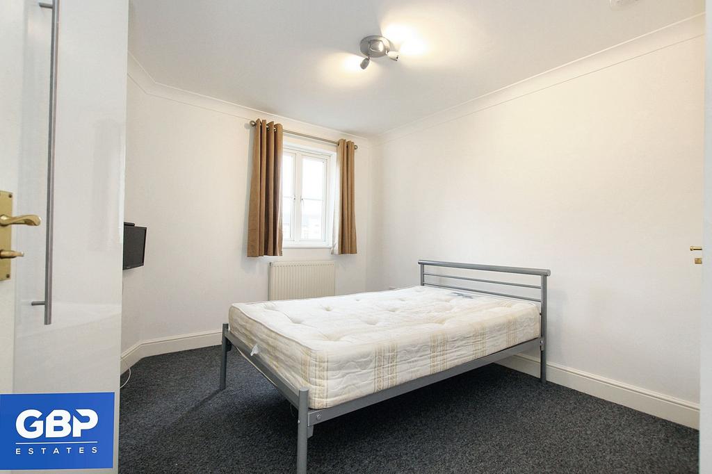 Apartment in Romford - View 2